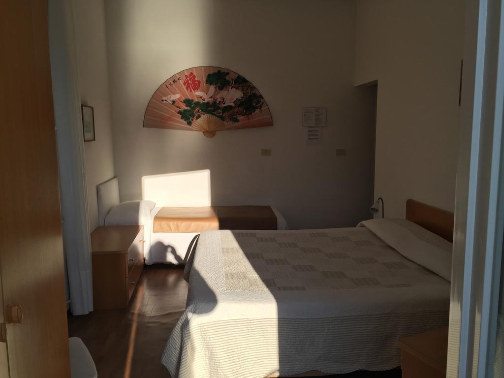 Hotel Plinio Lenno Luaran gambar